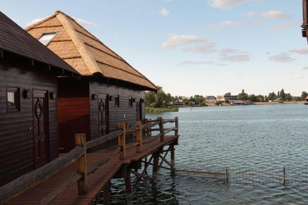 Lake House Senec Exterior foto